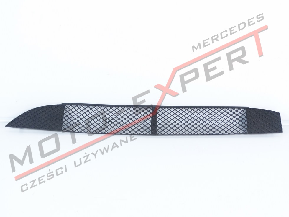 Mercedes W208 ЦЕНТЪРНА РЕШЕТКА НА броня 2088850623 Product image