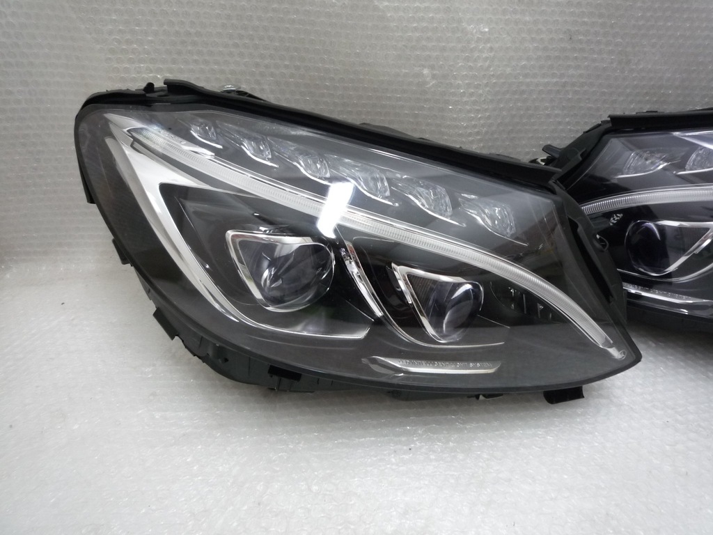 Mercedes C Class W205 Full Led Лампи ляво дясно Product image