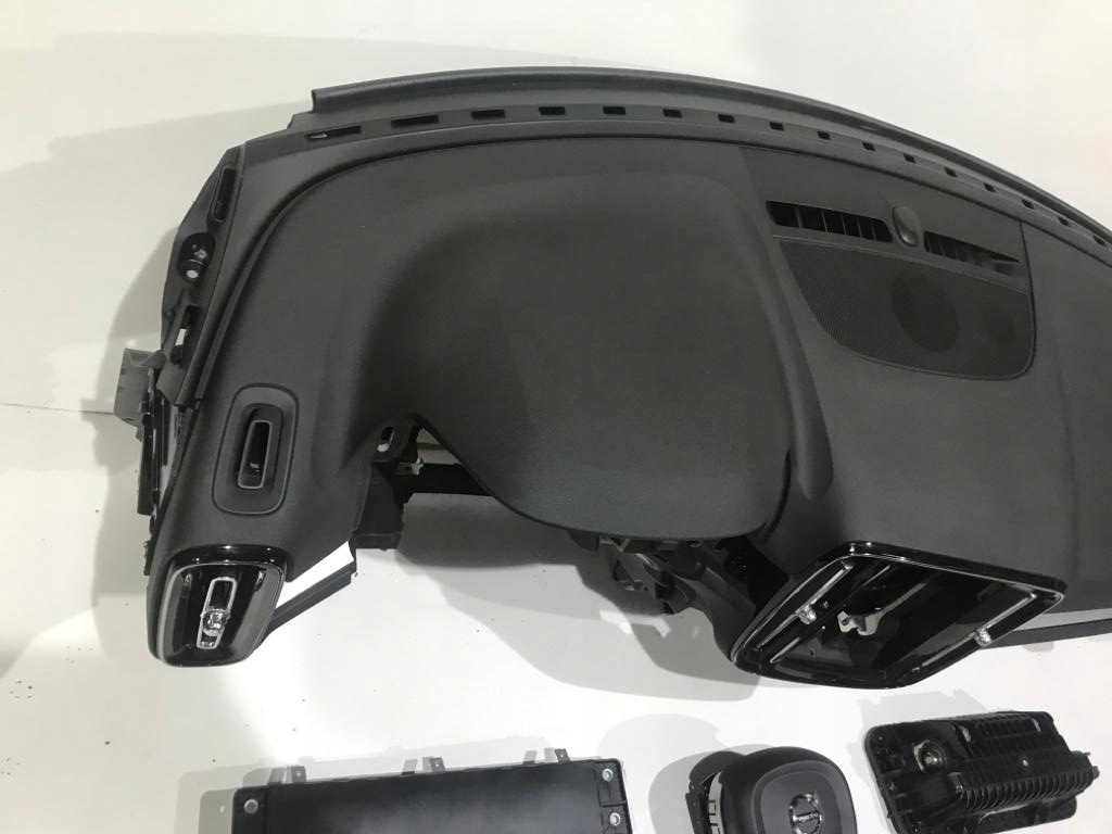 VOLVO XC 40 BOARD AIRBAG КОНЗОЛА ВЪЗГЪЛНИЧЕН КОЛАН Product image