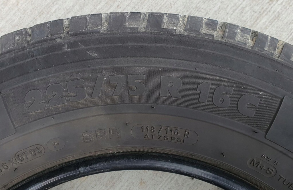 ГУМА MICHELIN AGILIS 81 225/75/R16C 8MM 1БР. Product image