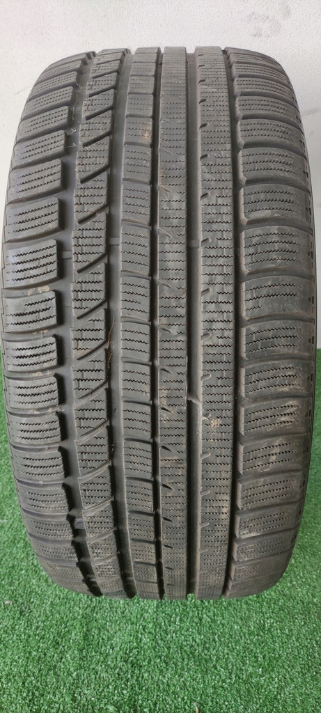 Hankook Icebear W300A 275/40R20 Product image