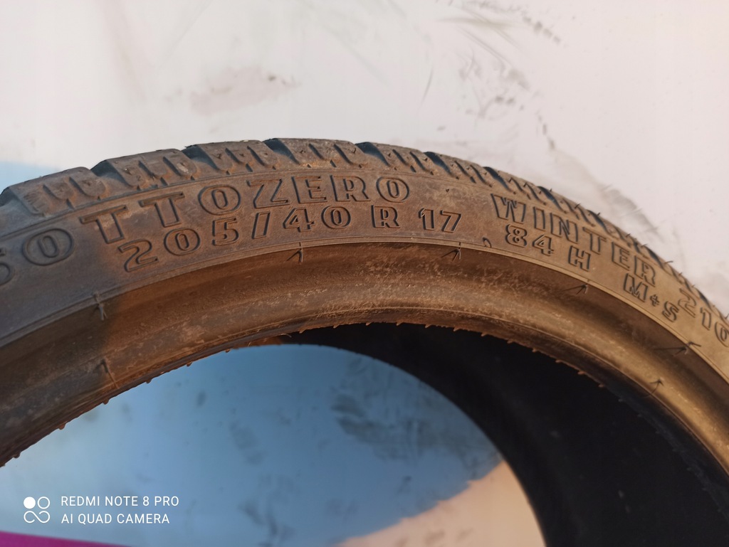 Гума Pirelli Winter 210 SottoZero 205/40R17 84H 5.1mm Product image