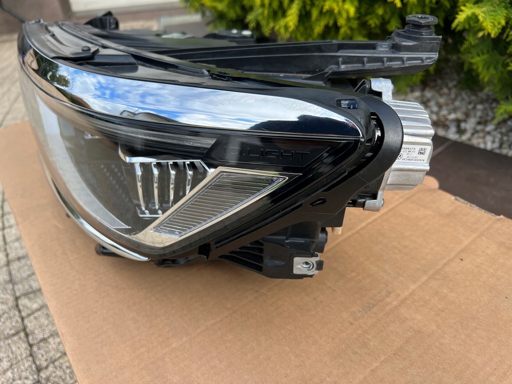 VW passat b8 lift iq light full Led лява лампа Product image