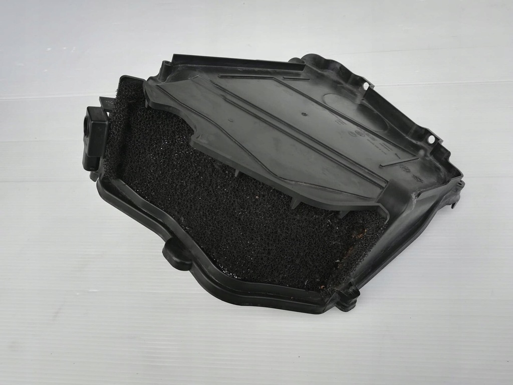 Корпус на въздушния филтър BMW F01 F07 F10 9216222 Product image