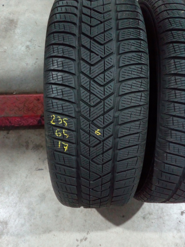 2 БР. 235/65R17 PIRELLI SCORPION WINTER 6MM!! 2022R. Product image