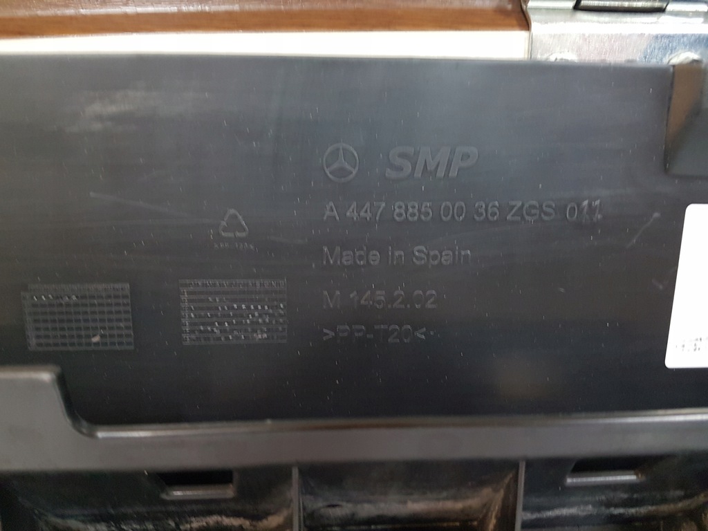 Кора за табелка Mercedes A4478850036 W447 V-CLASS Product image