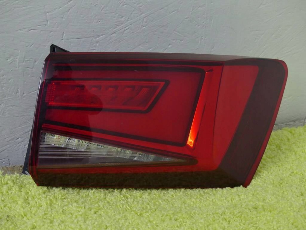 Лампата задна дясна седалка Ateca Lift 20r- LED OK. Всички Product image