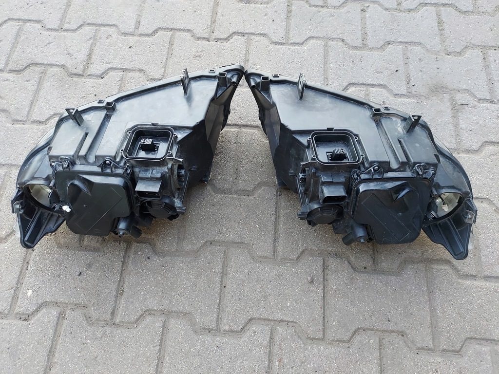 BMW E90 E91 lift LCI ксенонова торсионна лампа динамична Product image