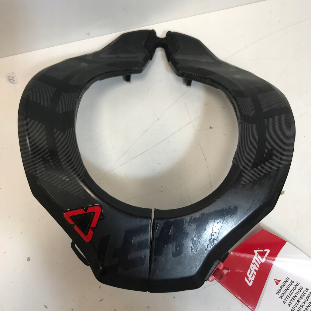 LEATT DBX 3.5 Neck Brace JUNIOR Product image