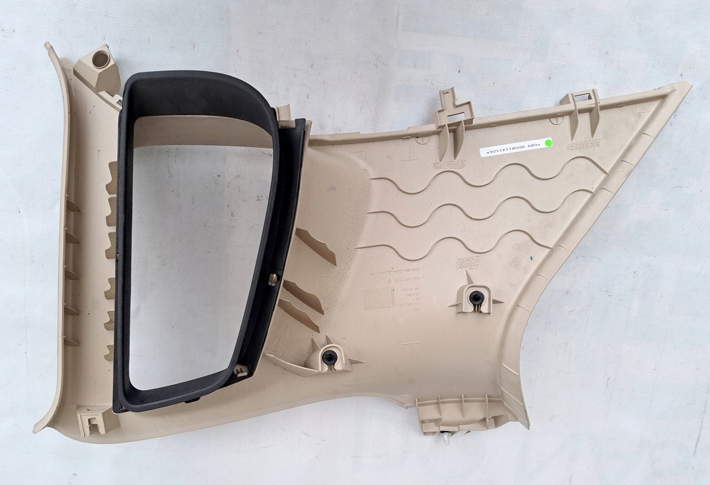 КАПА ЗА СТОЛБА ЗАДНА ДЯСНА VW TIGUAN 5N0867288B бежова Product image