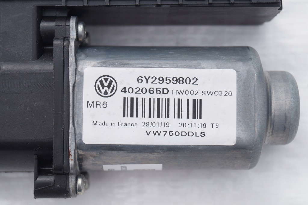 МОТОР ЗА ПРОЗОРЕЦ ПРЕДЕН ЛЯВ VW T5 7H0 EU 6Y2959802 Product image