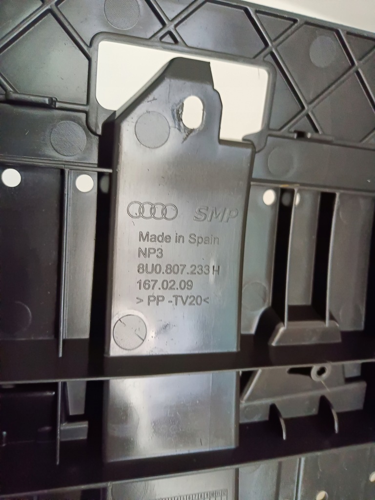 AUDI Q3 S-LINE КАРПА БРОНЯ 8U0807233H Product image