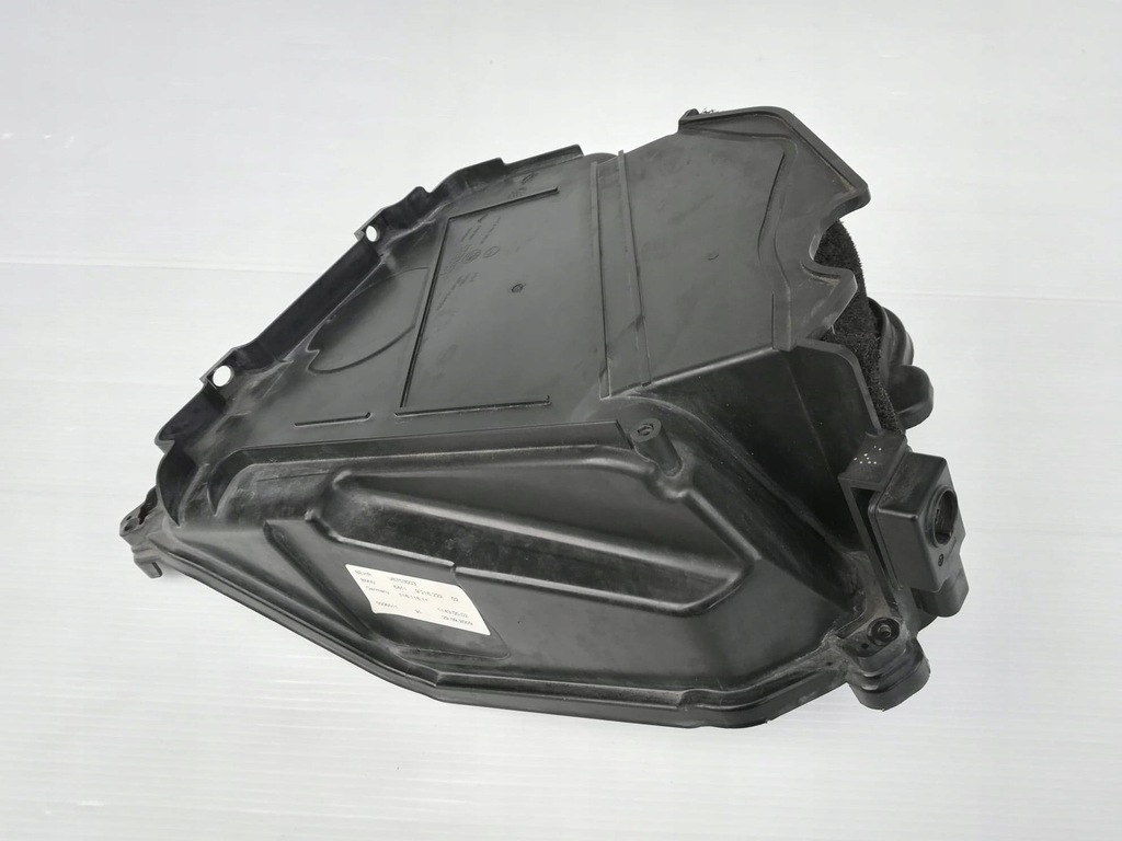 Корпус на въздушния филтър BMW F01 F07 F10 9216222 Product image