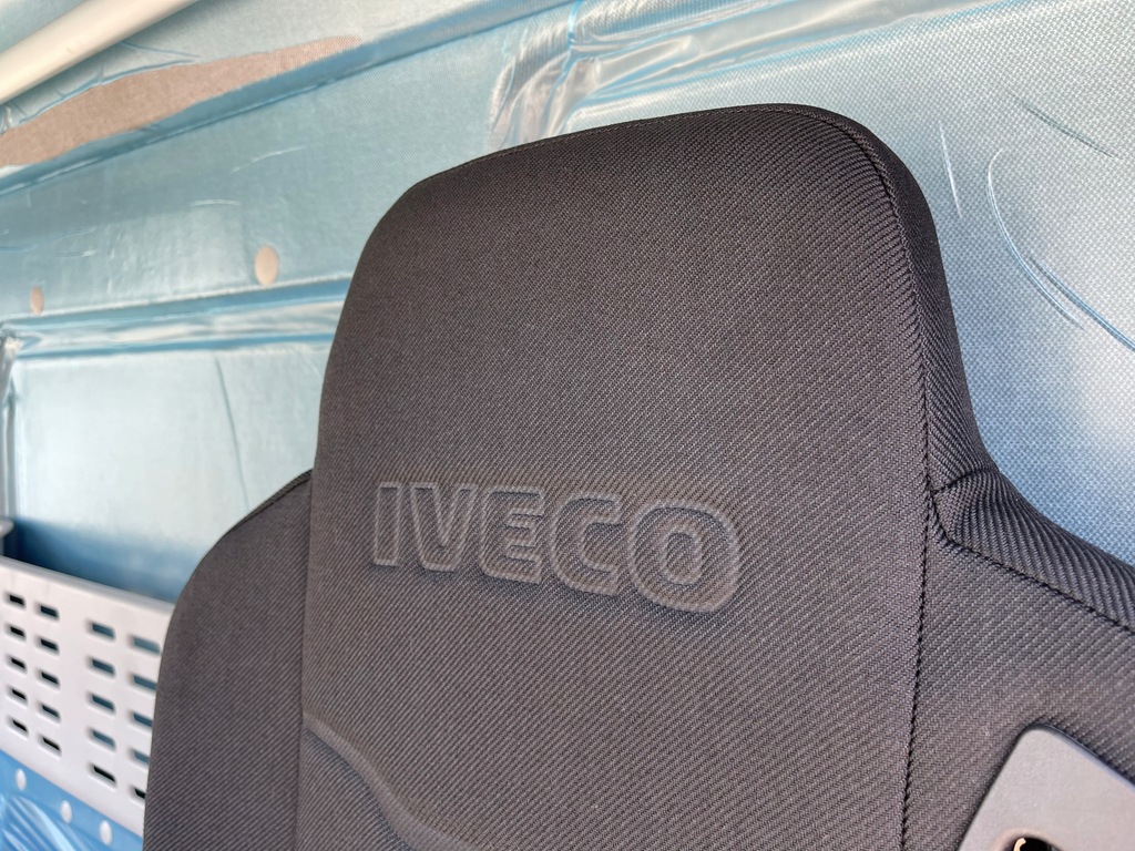 IVECO EUROCARGO MLC 75, 120 150 ДНЕВНА КАБИНА НИСКА БРОНЯ Product image