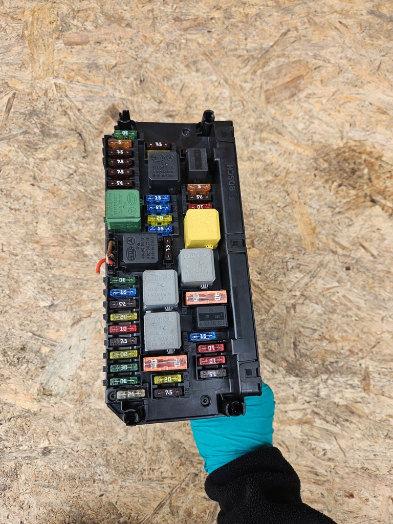 MERCEDES E W212 МОДУЛ КОНТРОЛЕР SAM FUSE BOX A2129006012 Product image