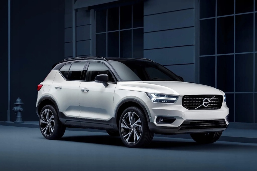 Volvo XC40 2.0 B3 B4 HYBRID 2023 КРАЙНА ИЗПУСКАТЕЛНА ТРЪБА НА ГРУПА 32317213 Product image