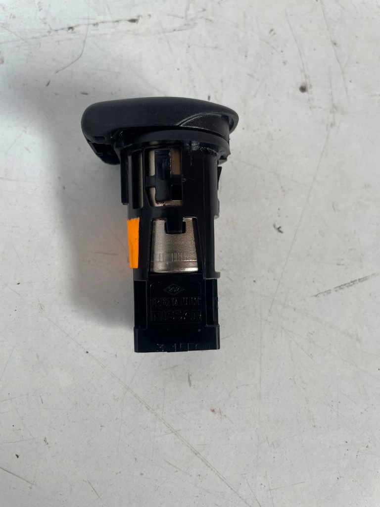 Букса за запалка 12V Renault Captur I Product image