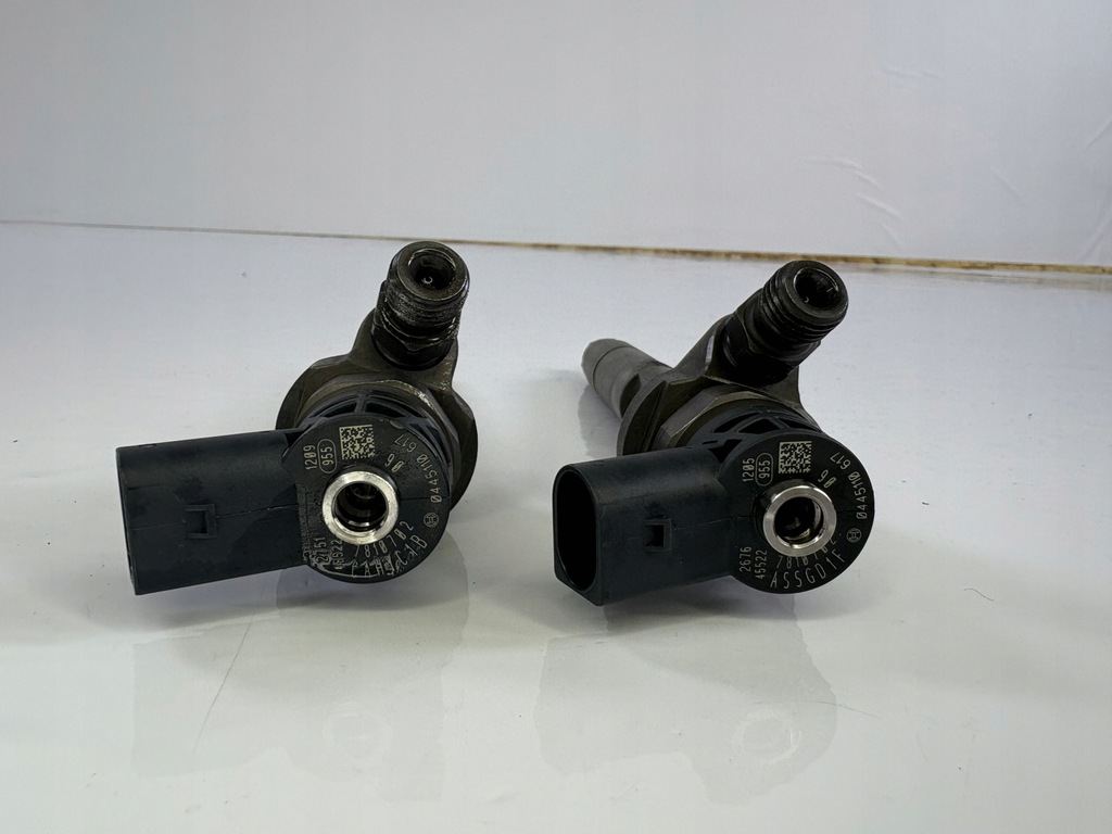 BMW F10 F31 3.0D 2.0D ИНЖЕКТОР 7810702 Product image