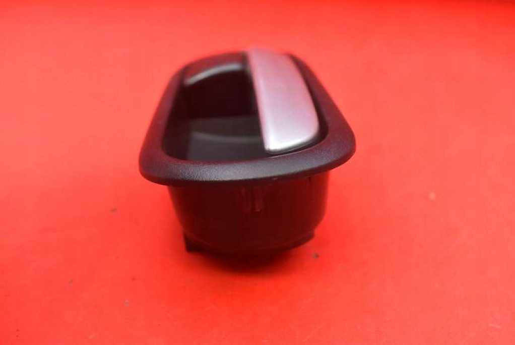 ВЪТРЕШНА ДРЪЖКА ЗАДНА ДЯСНА MAZDA CX-7 06-09г Product image