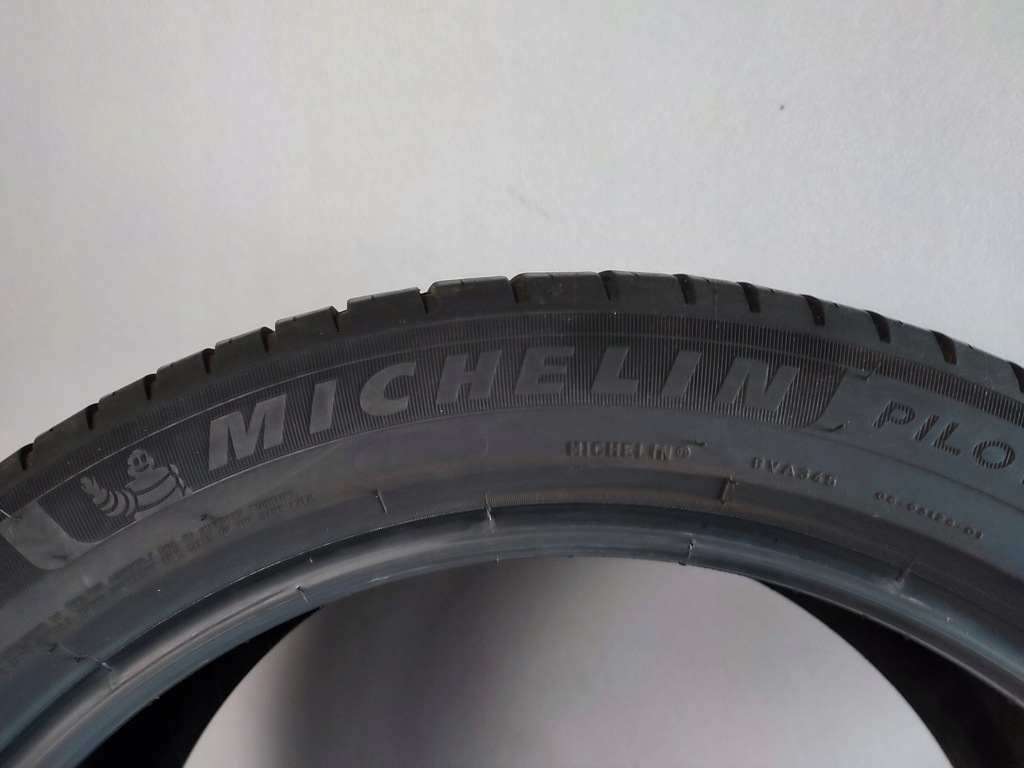 1X ЛЯТНА ГУМА MICHELIN PILOT SPORT EV 255/45/20 Product image