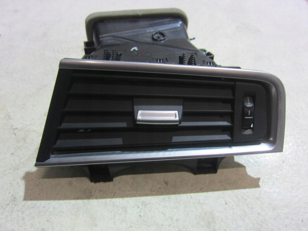 BMW GT F07 AIR GRILL ДЯСНА РЕШЕТКА 64229142583 9142583 Product image