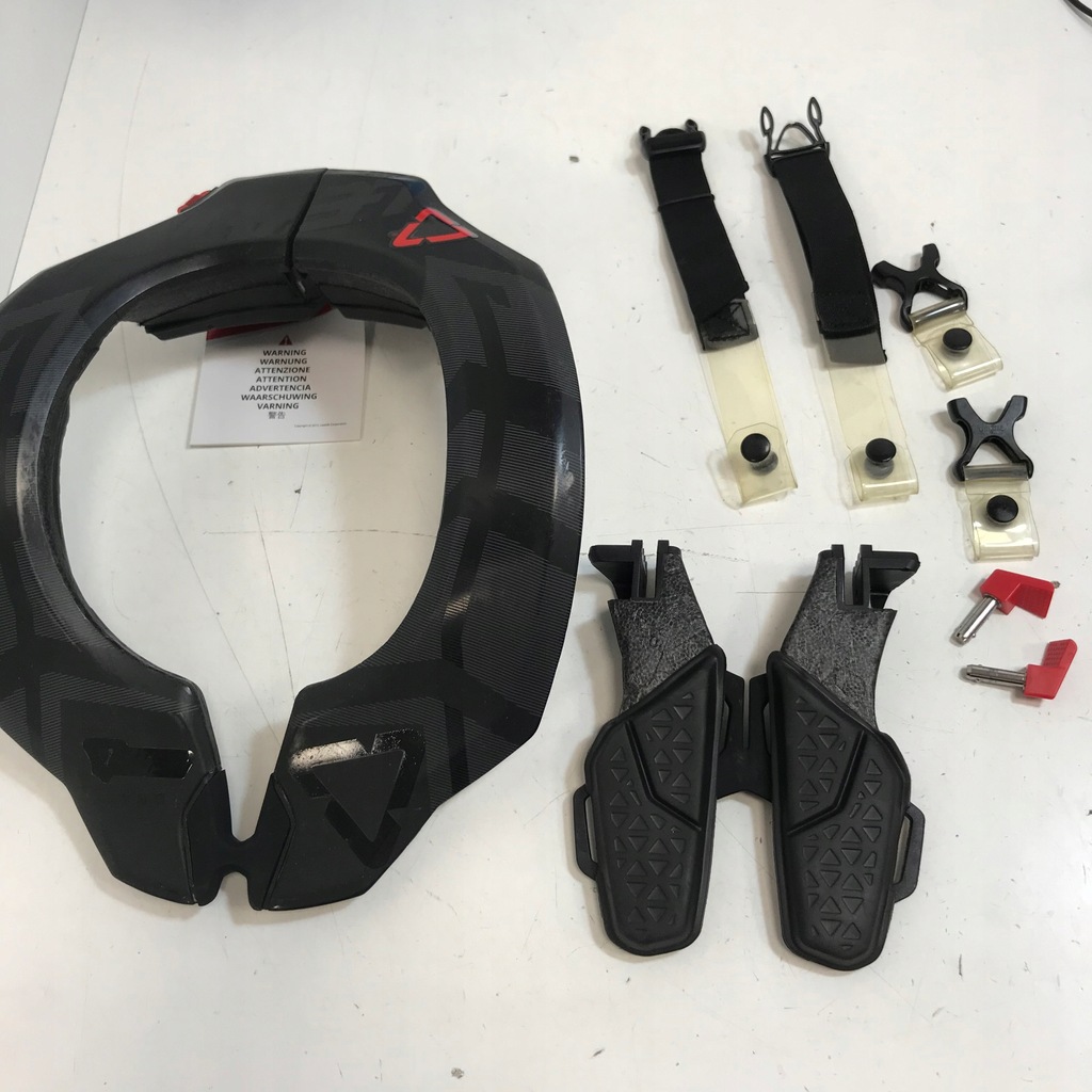 LEATT DBX 3.5 Neck Brace JUNIOR Product image