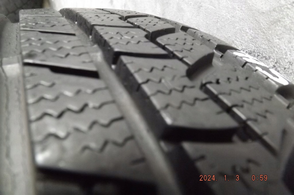 [V51] 1XWINTER 175/65R15 84T NEXEN WINGUARD SNOW'G @ Product image