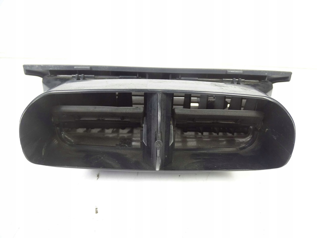 Mercedes E class W210 CENTER AIR BLADE A2108301554 Product image