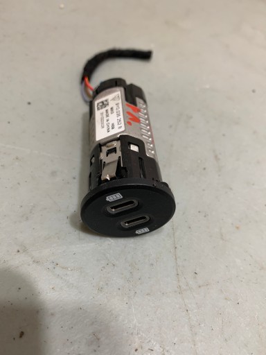 PORSCHE 9Y0 USB букса 9Y0035252B