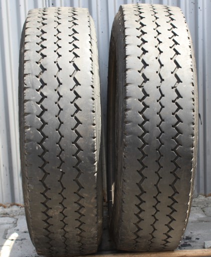 2x 205/75R17.5 ИЗПОЛЗВАНИ ГУМИ ЗА КАМИОНИ MATADOR КАЧВАНЕ ИЛИ ПОЛУРЕМАРКЕ