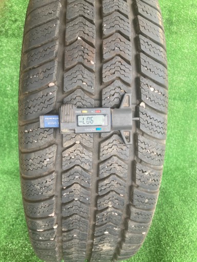 Semperit Van-Grip 2 205/65R16C 107/105 T сцепление на сняг (3PMSF)